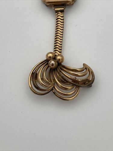 Vintage Silvana Ladies Lapel Watch/ Brooch / Nurses Watch 17 Jewels Gold Plated - Image 3