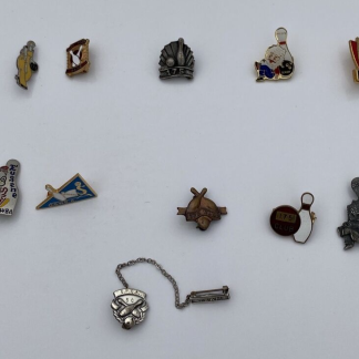 Lot of 11 Vintage Bowling Pins 175 Club, etc..