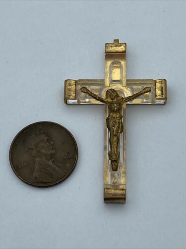 LOURDES FRANCE Cross Lucite & Brass Crucifix Inri Holy Soil Pendant VTG - Image 2