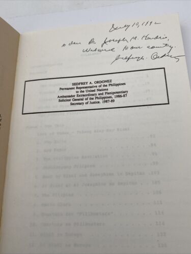 "Rizaliana - Mga dula at tula - Plays and poems" by Sedfrey A. Ordoñez Inscribed - Image 3