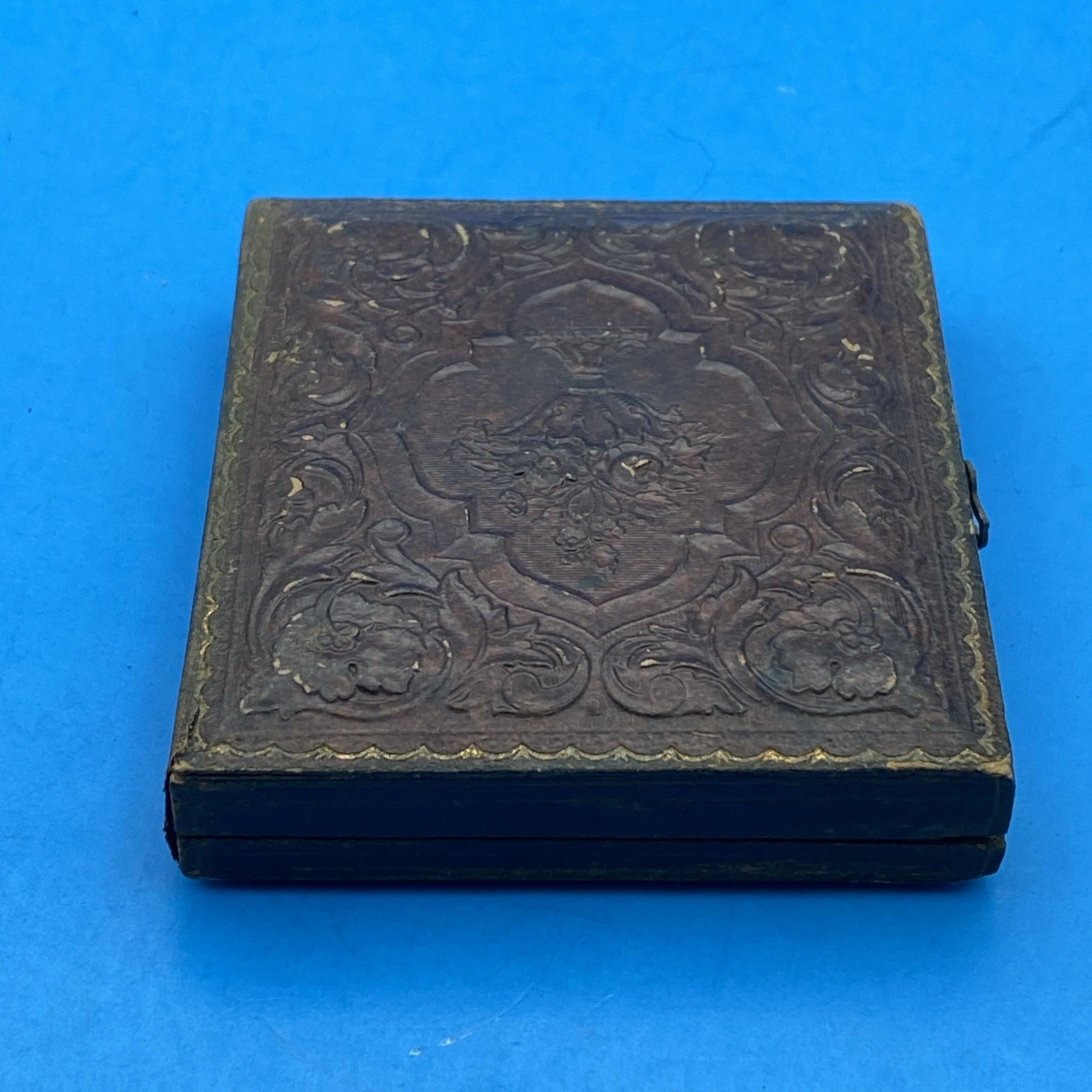 c.1857–62 Sixth-Plate Ambrotype in Embossed Leather Case, Nonpareil Mat - Image 9