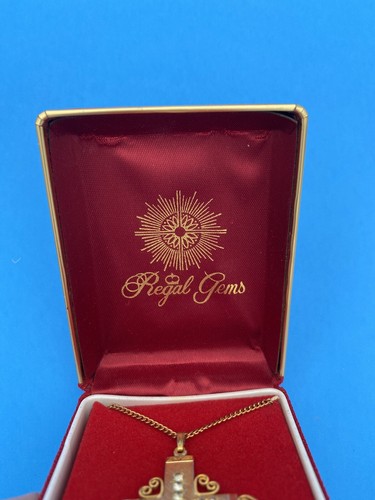 Vintage, Regal Gems, Rhinestone Gold Tone Cross Pendant Necklace, Christianity - Image 3