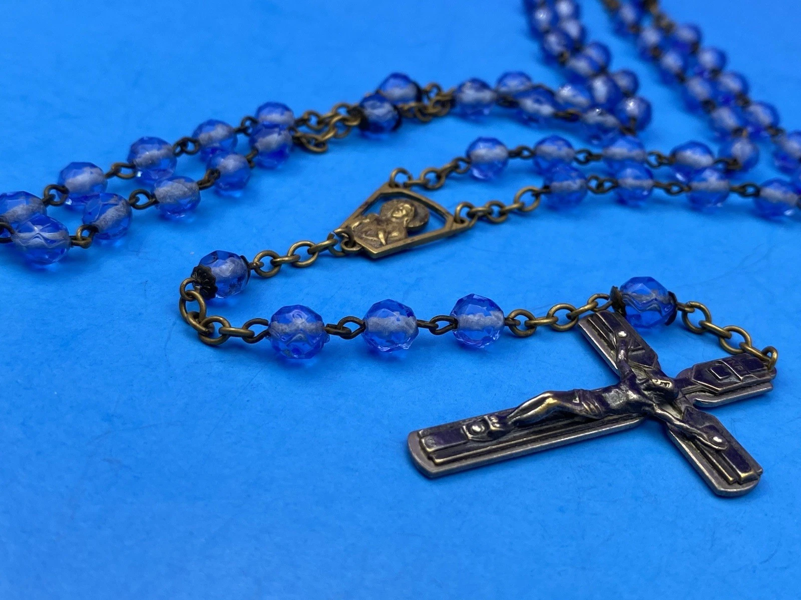 Vintage Beautiful Blue Givre Faceted Glass Rosary, Jesus, Christianity, 20.5” - Image 8
