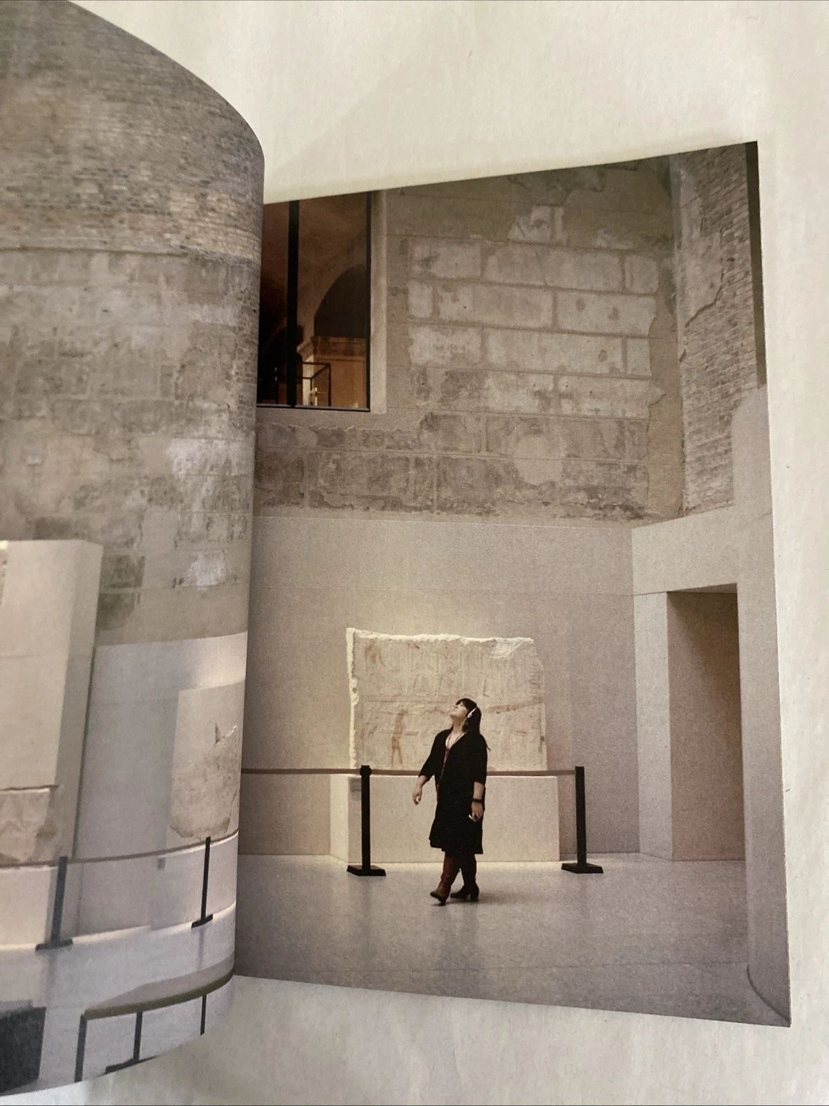 Rory Gardiner Neues Museum David Chipperfield Divisare Book 11 - Image 2