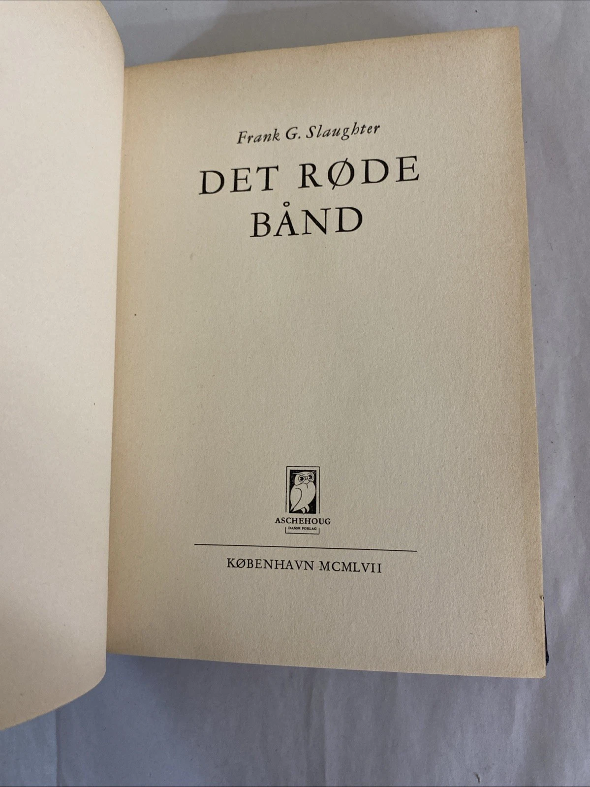 1957 Det Røde Bånd Frank G. Slaughter Danish Aschehoug Half Leather Binding Copy - Image 7