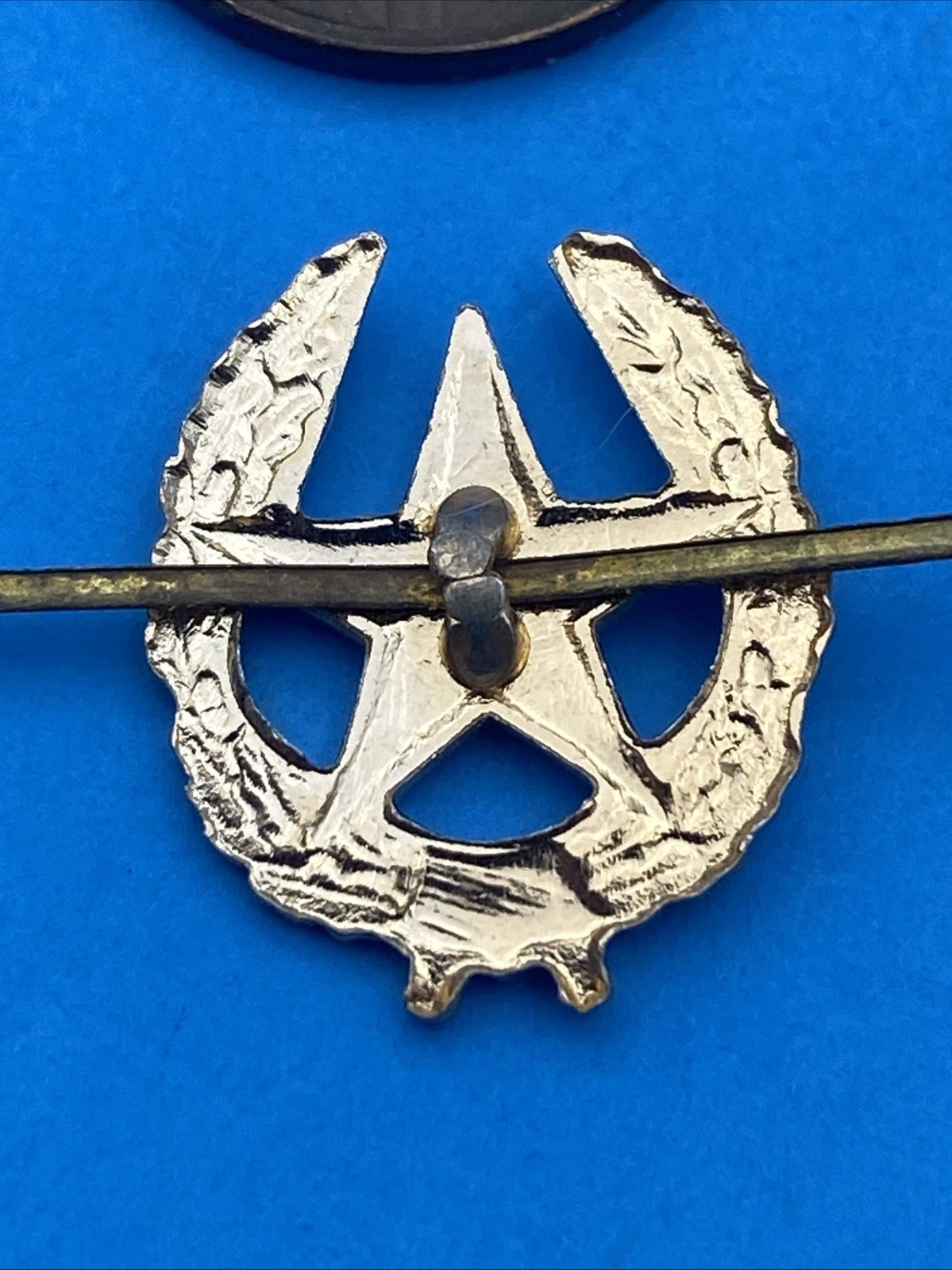 USSR Motor Rifle Collar Insignia Star in Wreath Gold Tone CCCP Bar Back Pin Gilt - Image 3