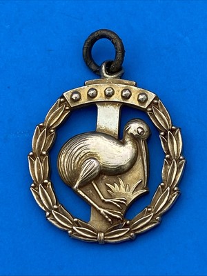 New Zealand 1962 Gold-Plated Kiwi Medal - Rare Historical Commemorative Piece