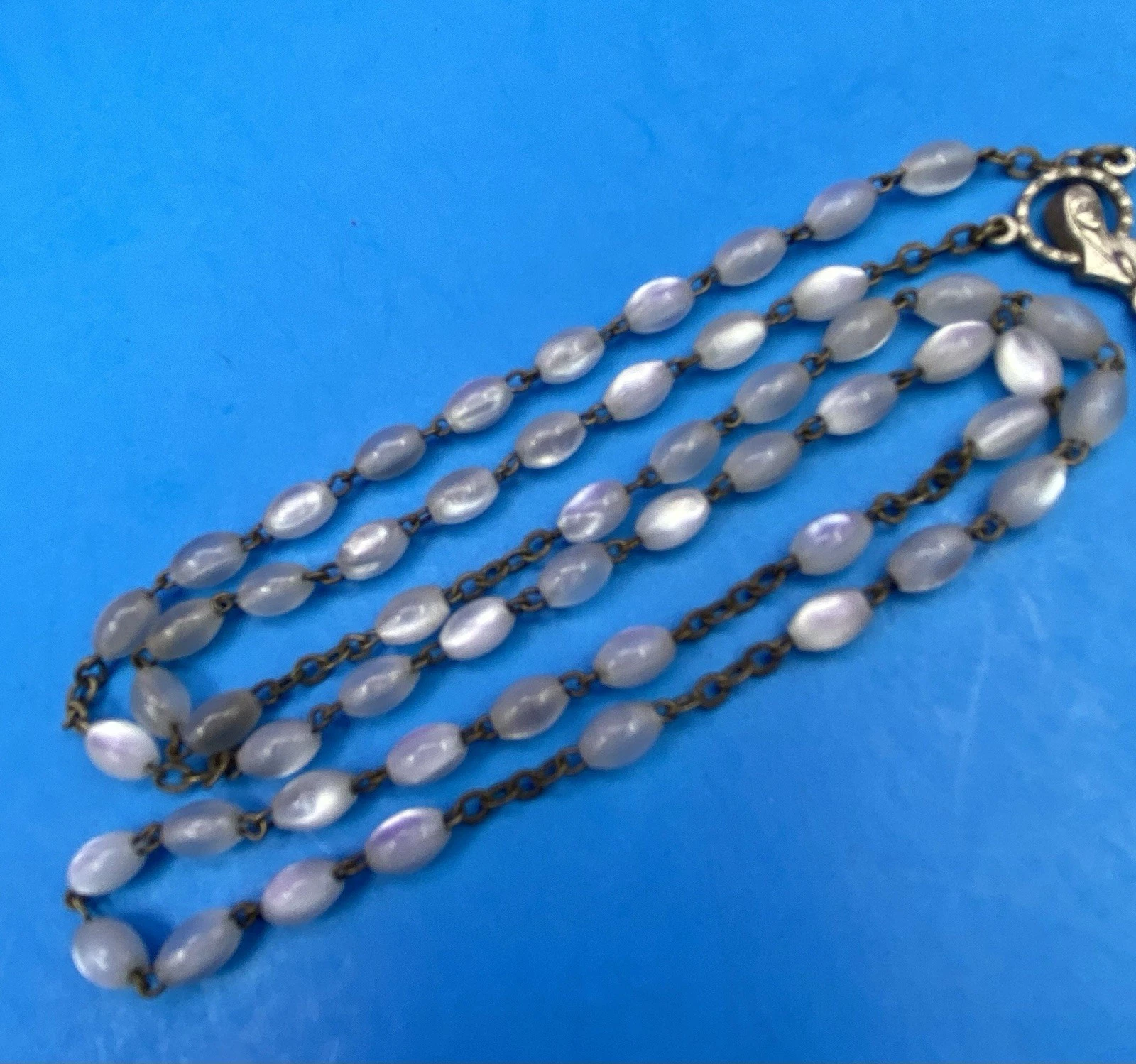 Vtg MoonGlow Glass Oval Bead Rosary, Virgin Mary, Jesus, Italy, Christianity 18” - Image 6