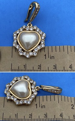 Vtg Richelieu Faux Pearl Necklace w Pendant Enhancers & Earrings Set, Gold Tone - Image 11