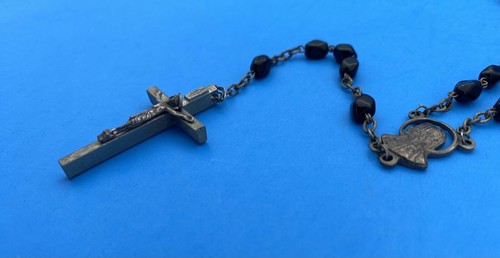 Vintage Black Faceted Glass Rosary w Case, Mary, Jesus, Italy, Christianity, 16” - Image 10