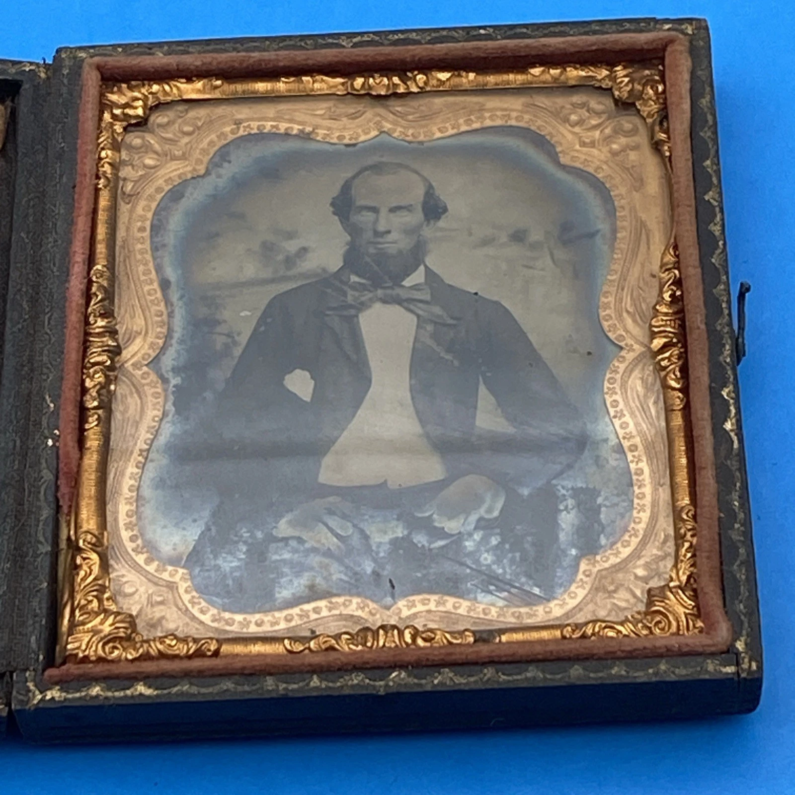 c.1857–62 Sixth-Plate Ambrotype in Embossed Leather Case, Nonpareil Mat - Image 4
