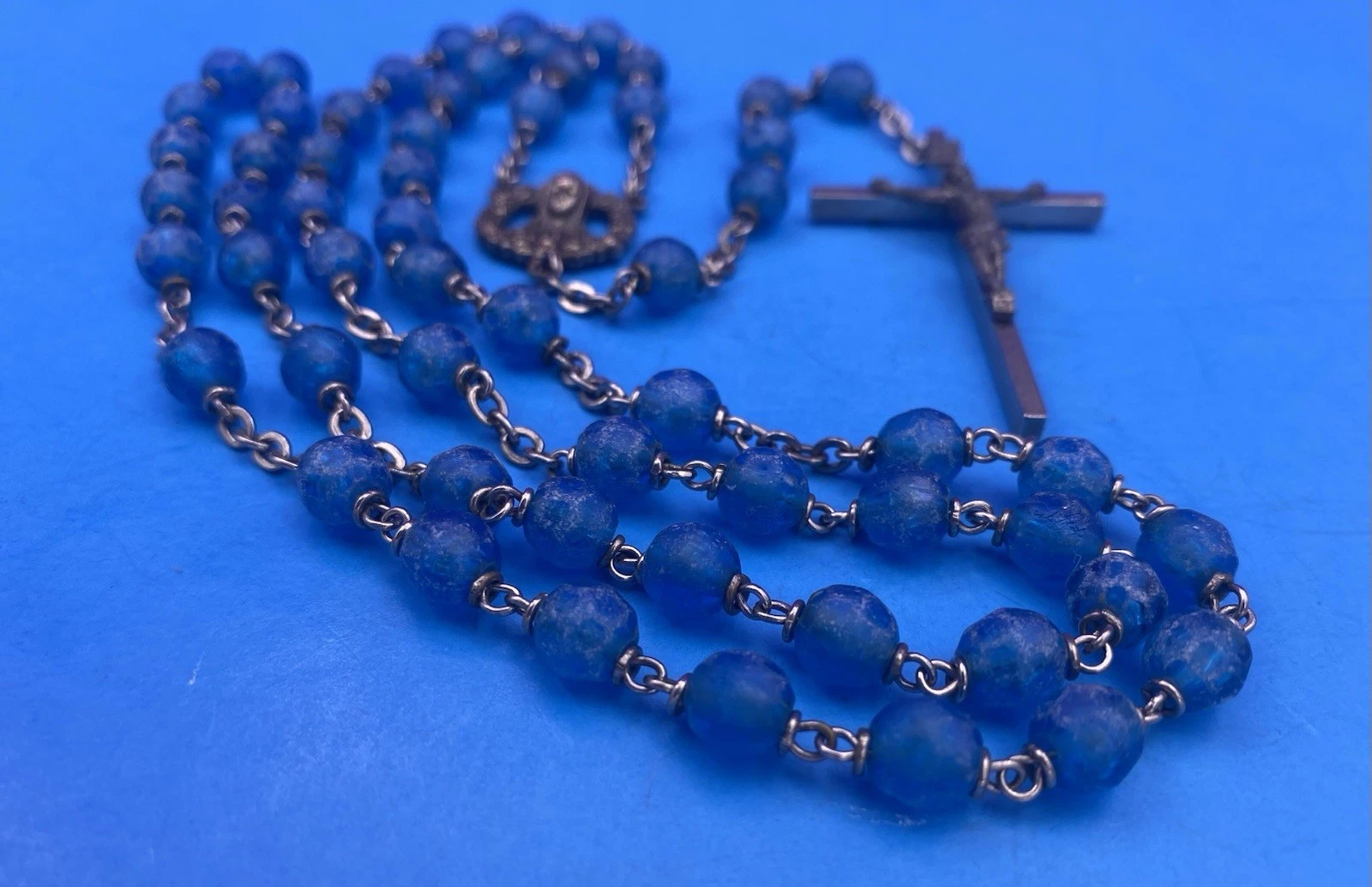 Vintage Blue Textured Plastic Bead Rosary, Mary, Jesus, ITALY, Christianity - Image 5