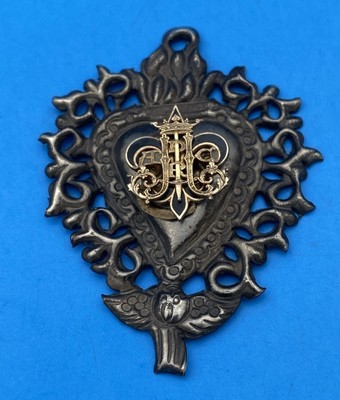 Vintage EX VOTO SACRED HEART Silver Tone Pendant - Image 2