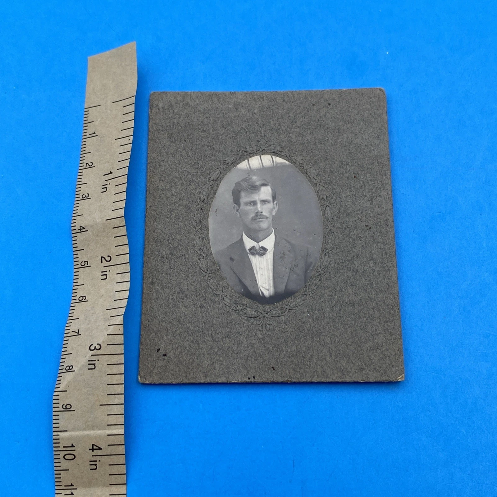 c1900 Old West Eastwood-esque Cameo Portrait, Gray Oval Mount 2.75x3.5 Photo USA - Image 3