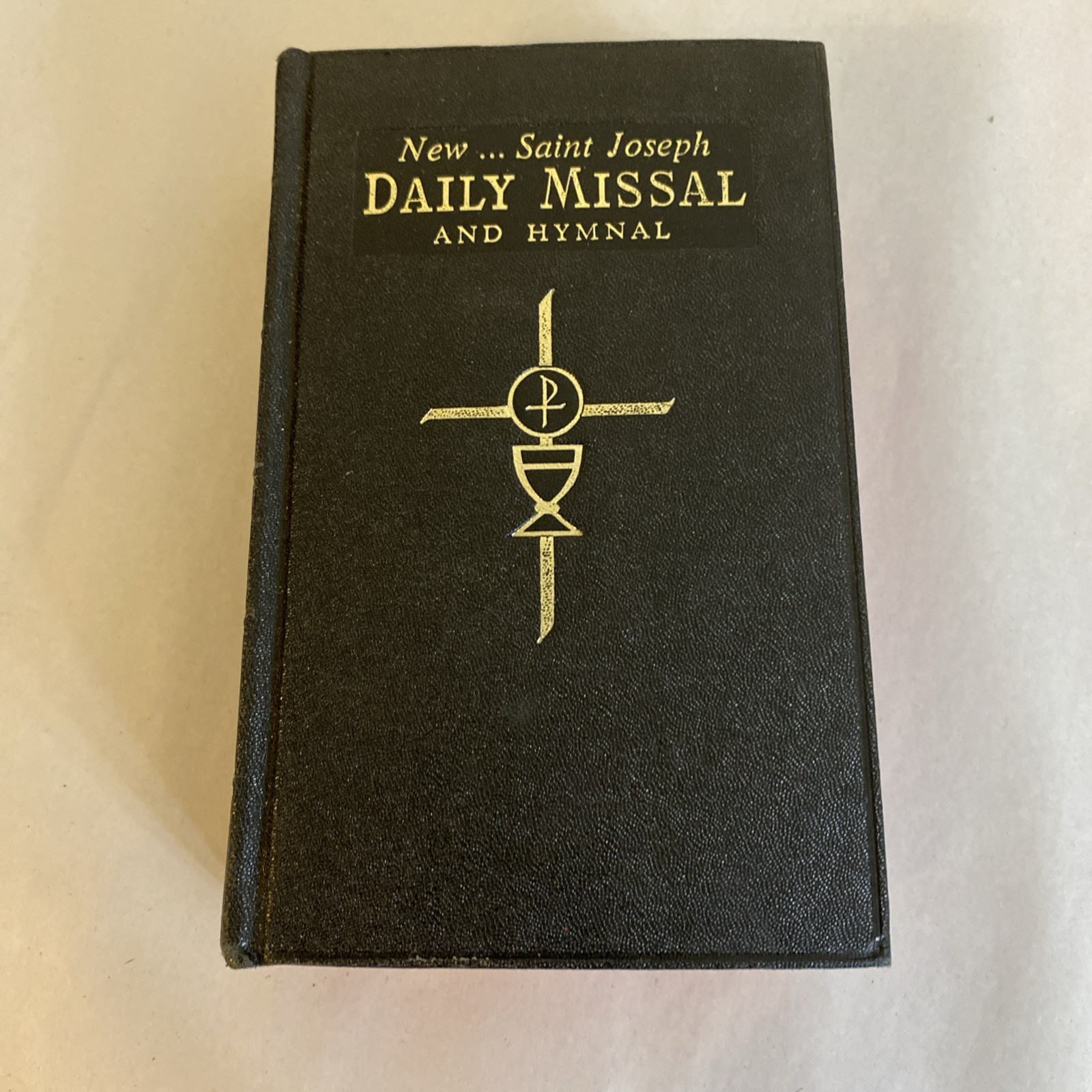 New Saint Joseph Daily Missal And Hymnal - New Revised Edition 1966