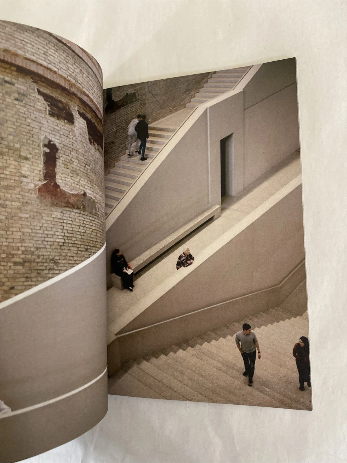Rory Gardiner Neues Museum David Chipperfield Divisare Book 11 - Image 3