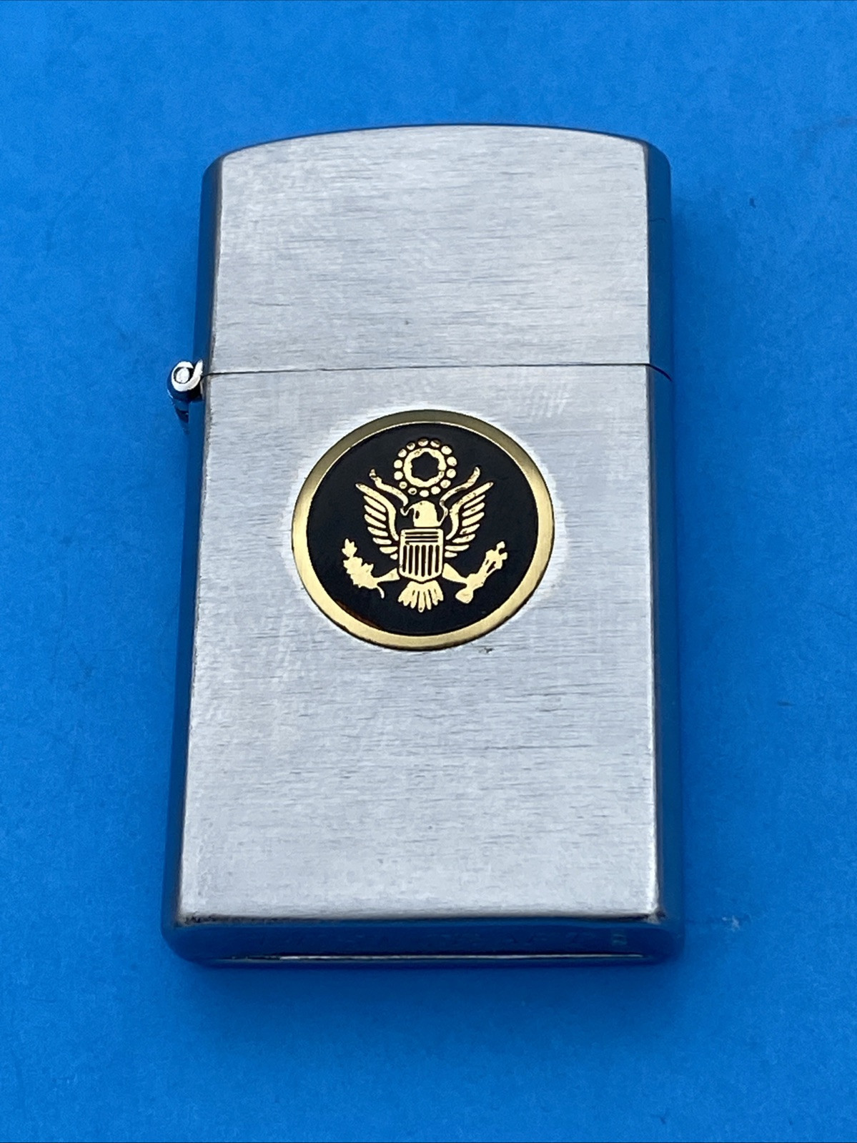 Vintage US Government Seal Golden Crest Craft Lighter (Untested)