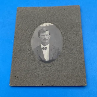 c1900 Old West Eastwood-esque Cameo Portrait, Gray Oval Mount 2.75x3.5 Photo USA