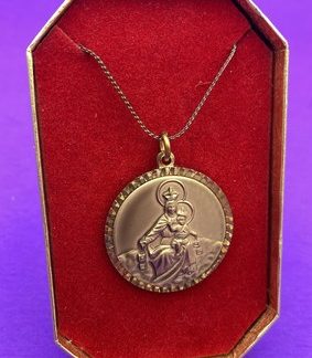 Vtg Our Lady of Mount Carmel/Mary Pendant Necklace, Gold-Toned, Christianity