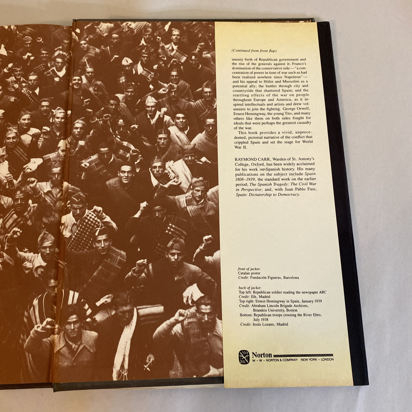 The Spanish Civil War A History in Pictures / 1st Edition 1986 - Image 10