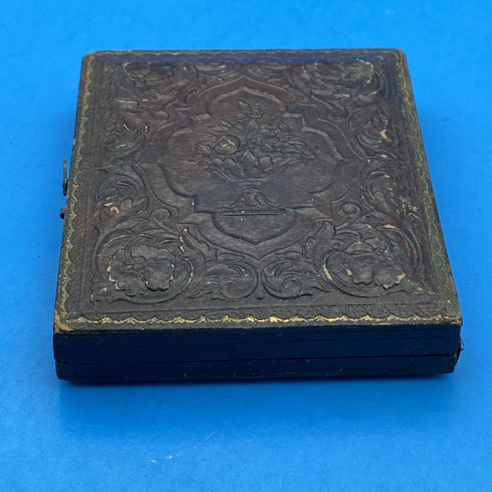 c.1857–62 Sixth-Plate Ambrotype in Embossed Leather Case, Nonpareil Mat - Image 10