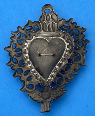 Vintage EX VOTO SACRED HEART Silver Tone Pendant - Image 5