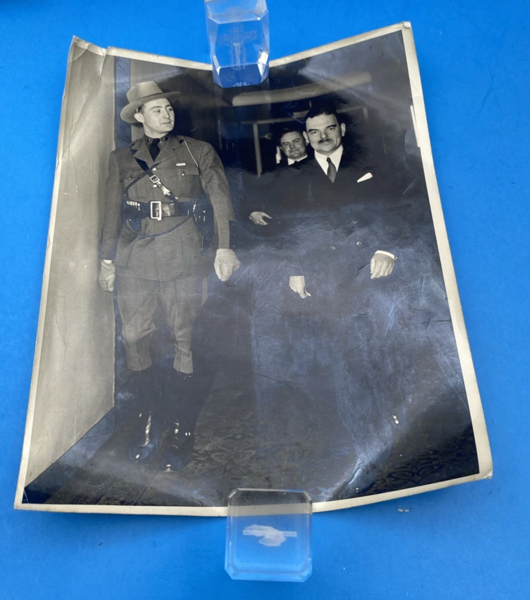 Governor Thomas E. Dewey 7x9 Original Photo with Uniformed Escort Historic Image