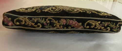 Antique 1920s Art Deco Gold Tone Frame Seed Pearls Petit Point Needlepoint Purse - Image 10