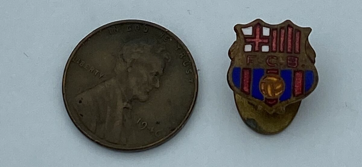 Spain FC Barcelona buttonhole, vintage badge, nice rare old model, not a pin - Image 4
