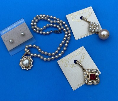Vtg Richelieu Faux Pearl Necklace w Pendant Enhancers & Earrings Set, Gold Tone