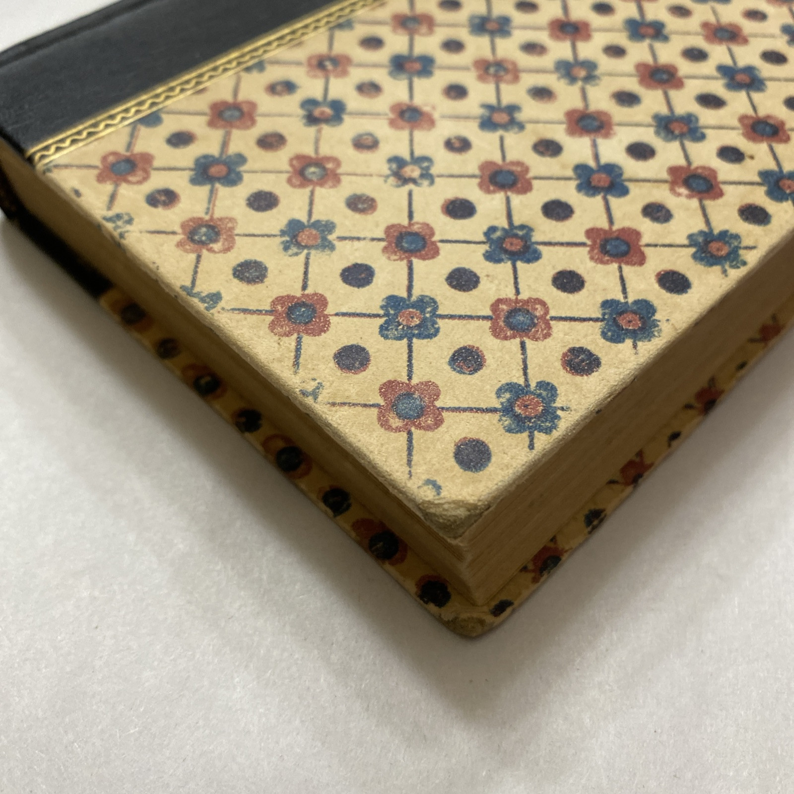 The Scarlet Letter by Nathaniel Hawthorne Collector's Edition Pocket Book - Image 5