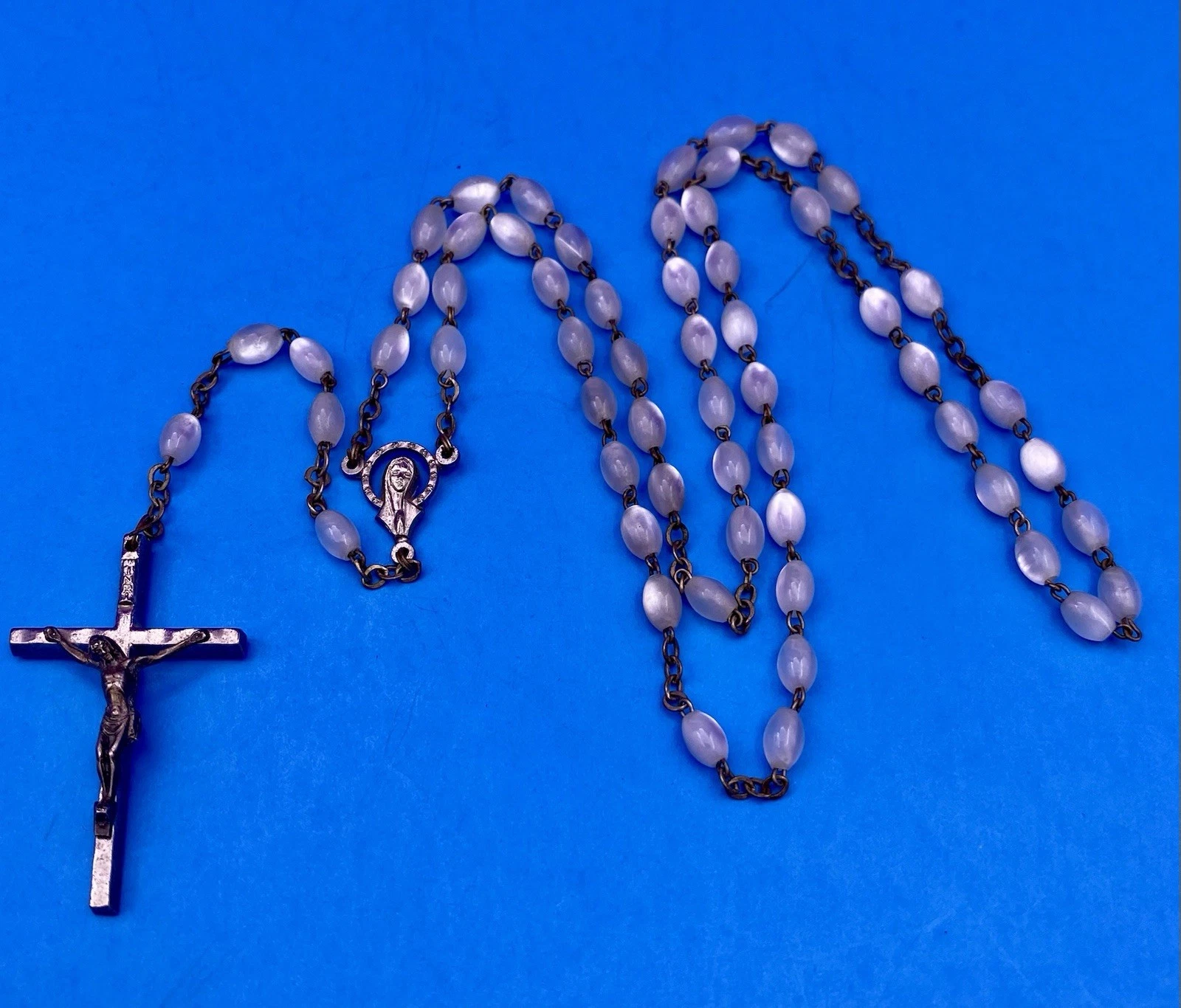 Vtg MoonGlow Glass Oval Bead Rosary, Virgin Mary, Jesus, Italy, Christianity 18” - Image 3