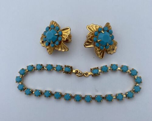 Vtg 1950’s -1960’s Blue Faux Stone Gold Toned Bracelet w/Clip On Earrings Set - Image 3