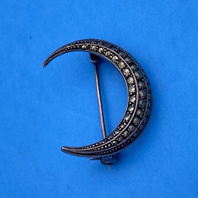 Vintage Sterling Silver And Marcasite Crescent Moon Pin - Image 2