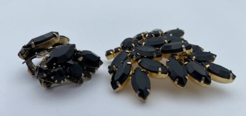 Vintage 1950s Black Marquise Rhinestone Brooch w Clip On Earrings Set, Gold Tone - Image 10