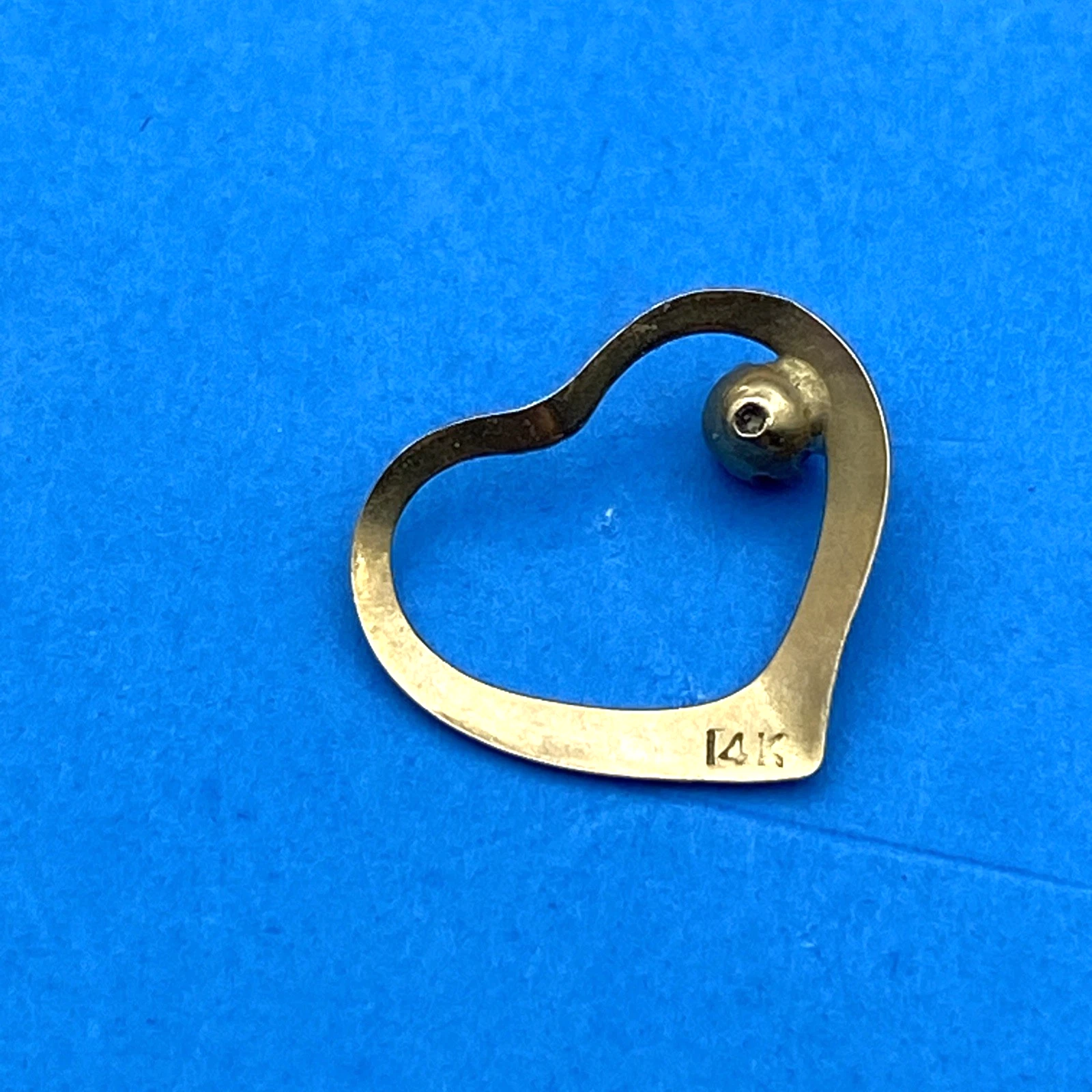 14K Gold Open Heart Charm Pendant Opaque Black Stone Minimalist Dainty Tiny 0.2g - Image 3