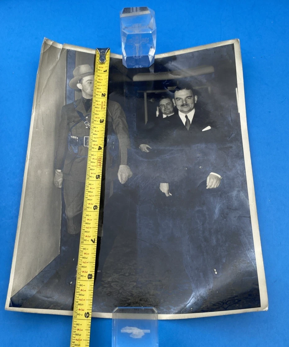 Governor Thomas E. Dewey 7x9 Original Photo with Uniformed Escort Historic Image - Image 7