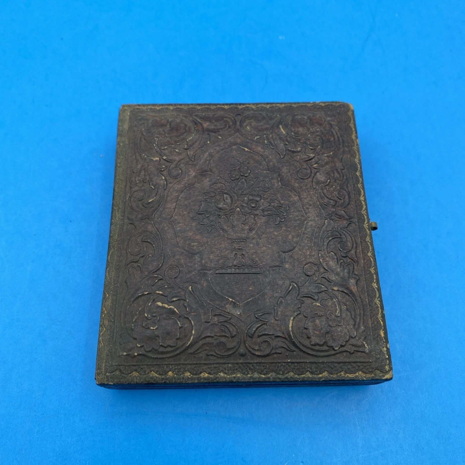 c.1857–62 Sixth-Plate Ambrotype in Embossed Leather Case, Nonpareil Mat - Image 2