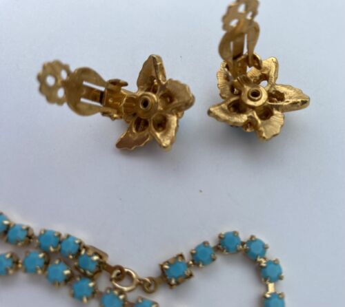 Vtg 1950’s -1960’s Blue Faux Stone Gold Toned Bracelet w/Clip On Earrings Set - Image 9
