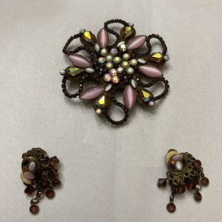 Beautiful Vintage Sorrelli Multi Color Stone Brooch/Pendant & Clip-On Earrings