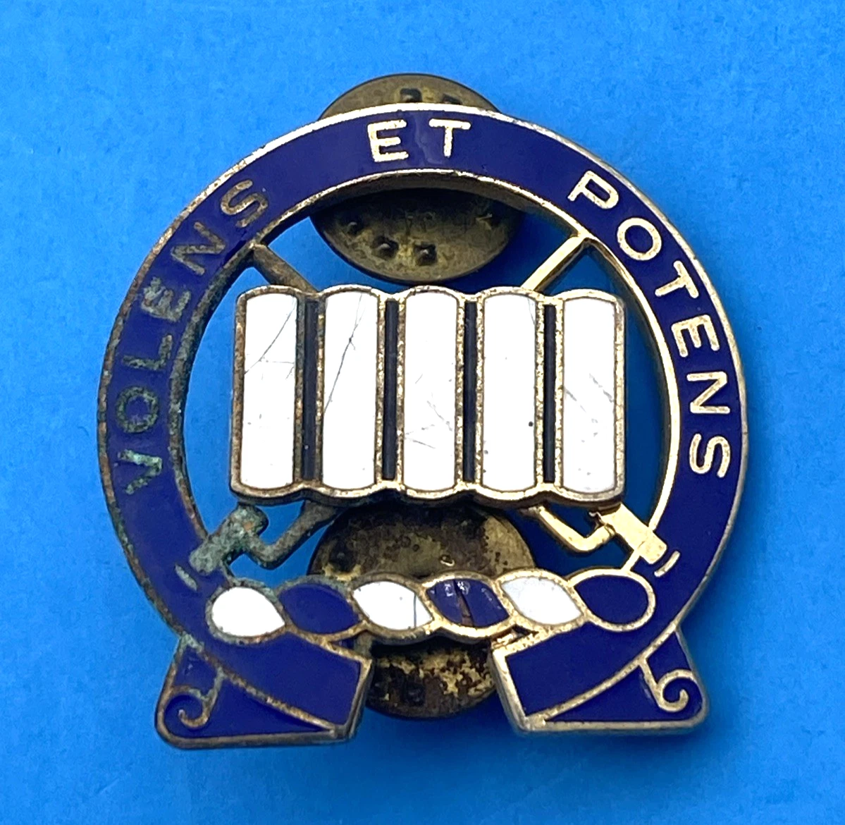 Vintage U.S. Army 7th Infantry Regiment DUI Crest Volens et Potens Nutback Meyer