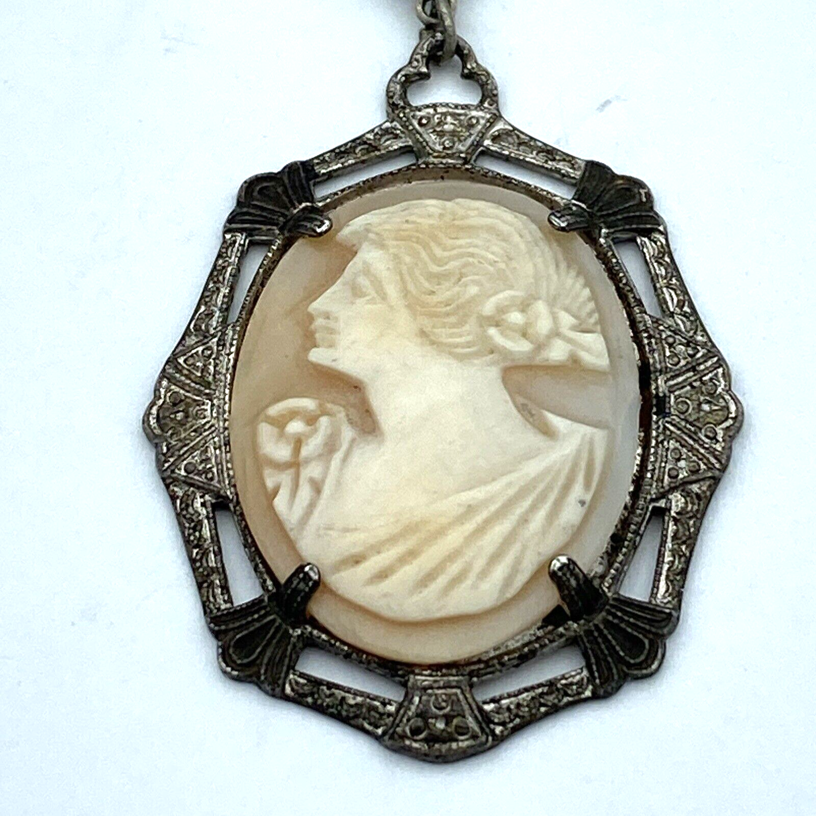 Vintage Sterling Silver Cameo Pendant Left Facing With Silver Chain - Image 5