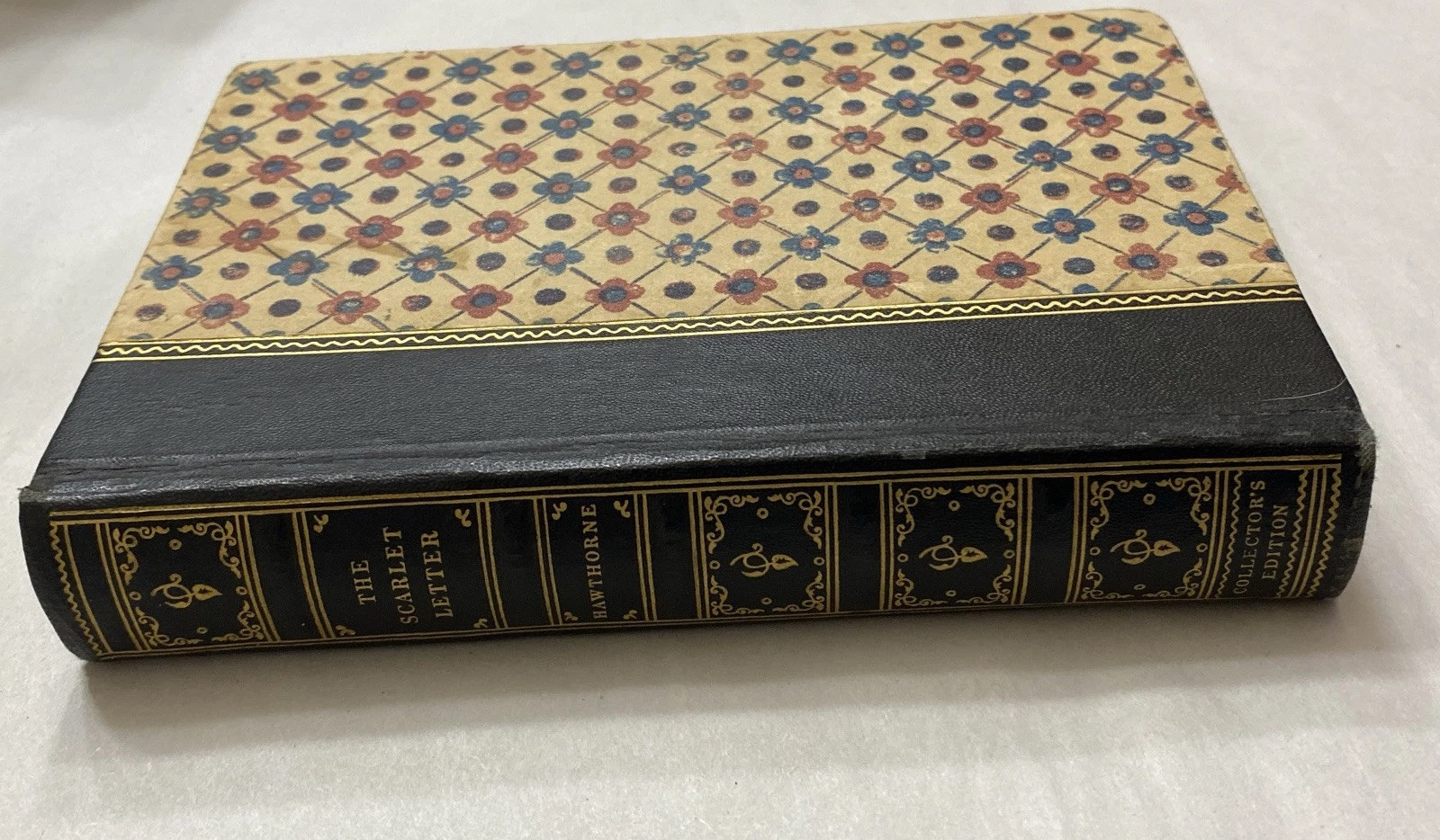 The Scarlet Letter by Nathaniel Hawthorne Collector's Edition Pocket Book - Image 8
