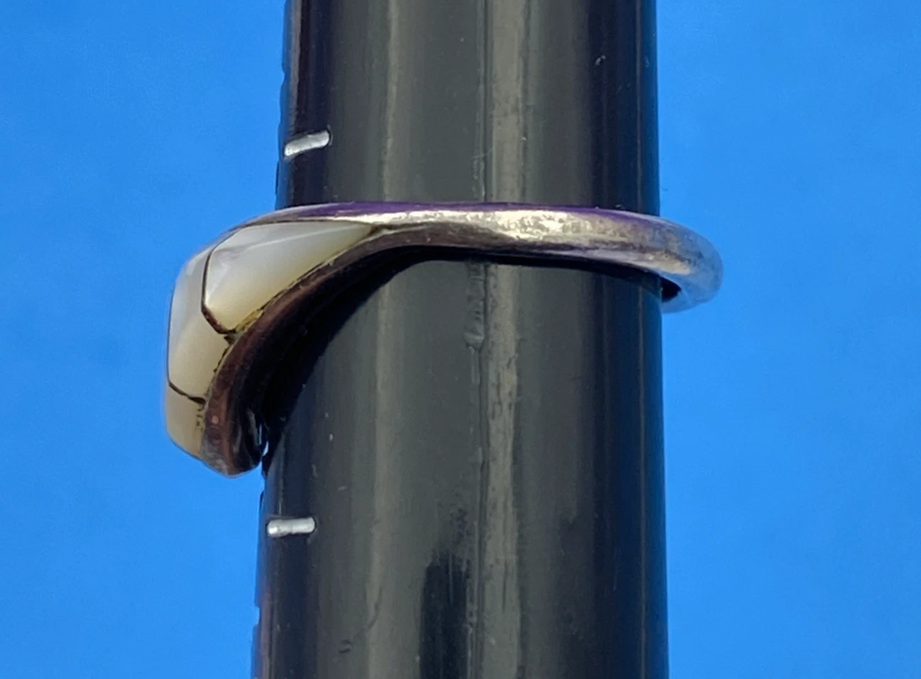 Zuni V Shaped Sterling Silver Mother of Pearl Inlay Ring Size 6.25 - Image 8