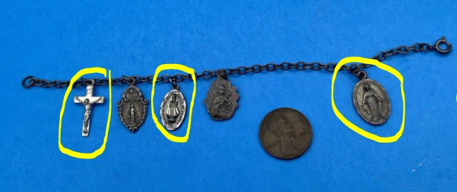 Vintage Sterl. Catholic Charm Bracelet 6.5" Miraculous Prague Jesus Crucifix Set - Image 4