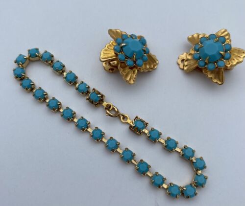 Vtg 1950’s -1960’s Blue Faux Stone Gold Toned Bracelet w/Clip On Earrings Set