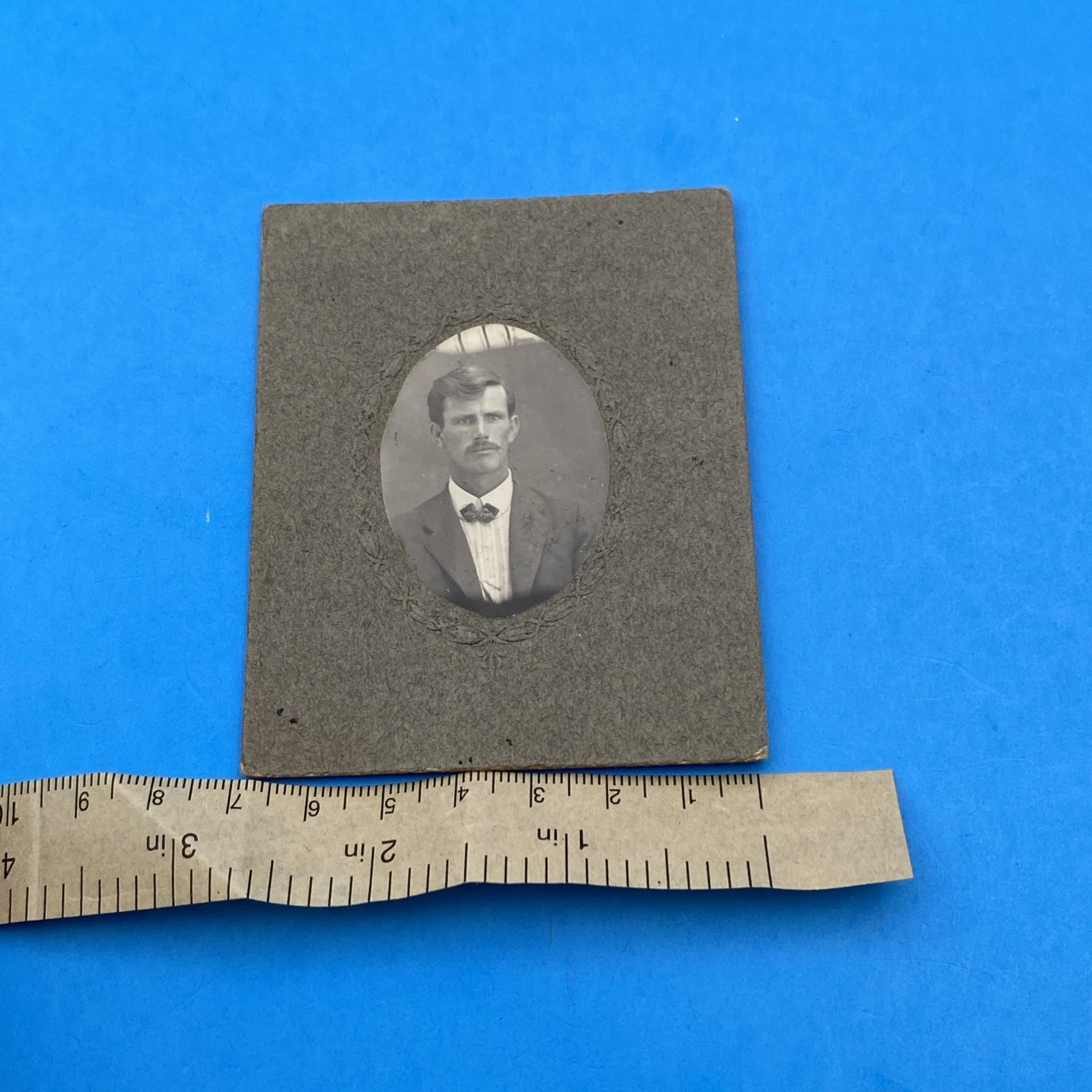 c1900 Old West Eastwood-esque Cameo Portrait, Gray Oval Mount 2.75x3.5 Photo USA - Image 4